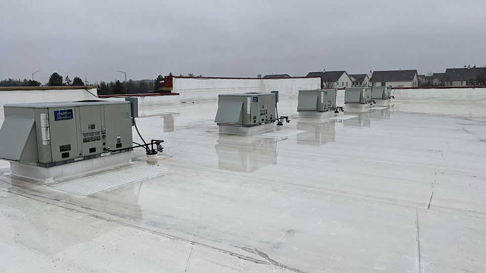 Commercial roofing service